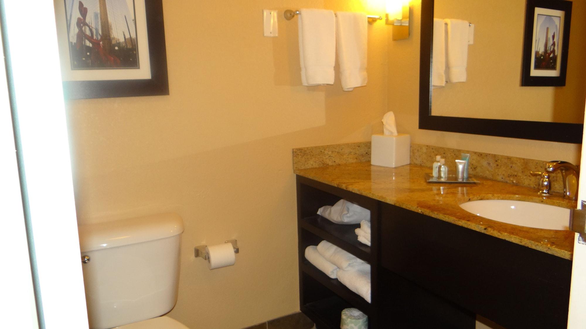 Wyndham Garden Oklahoma City Resort & Conference Hotel Near Airport, Fairgrounds Paycom & I40 Bagian luar foto