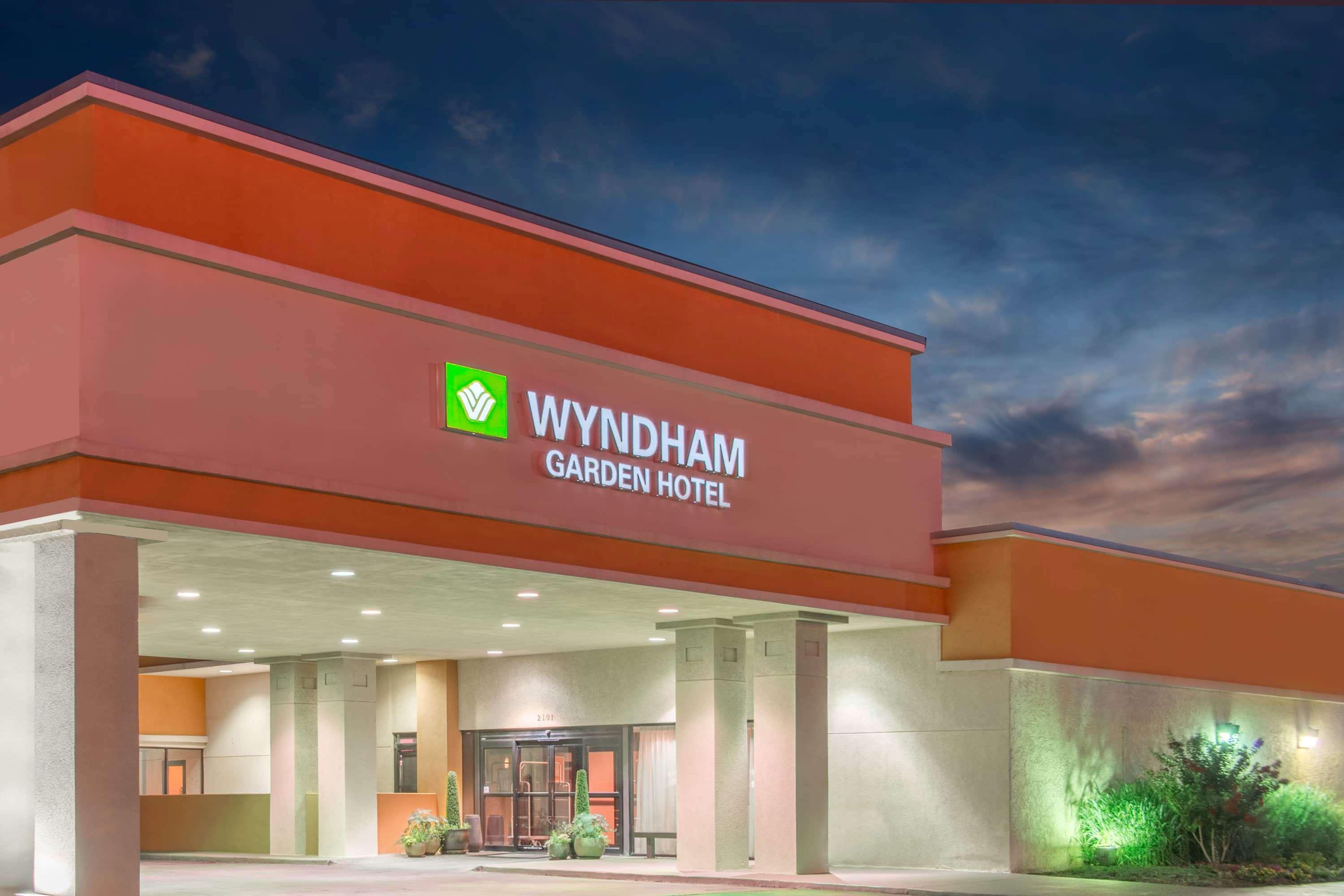 Wyndham Garden Oklahoma City Resort & Conference Hotel Near Airport, Fairgrounds Paycom & I40 Bagian luar foto