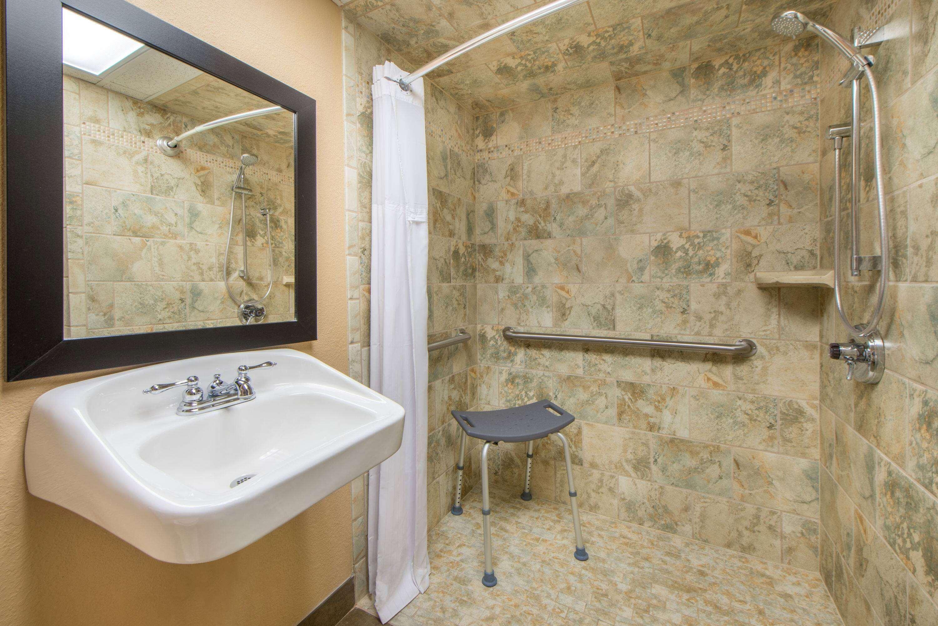 Wyndham Garden Oklahoma City Resort & Conference Hotel Near Airport, Fairgrounds Paycom & I40 Bagian luar foto