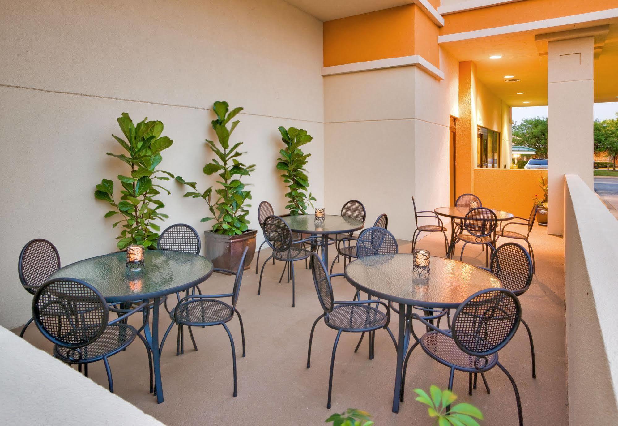 Wyndham Garden Oklahoma City Resort & Conference Hotel Near Airport, Fairgrounds Paycom & I40 Bagian luar foto